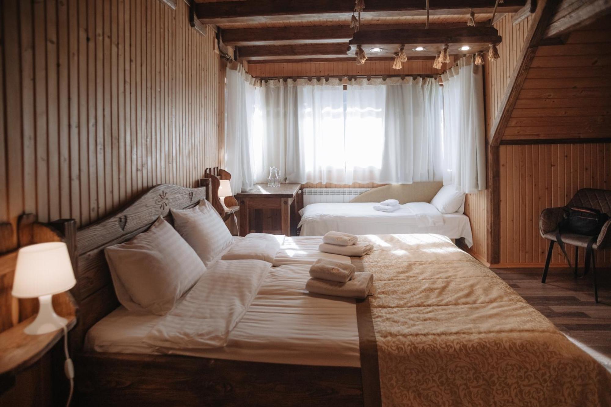 медова Lodge *