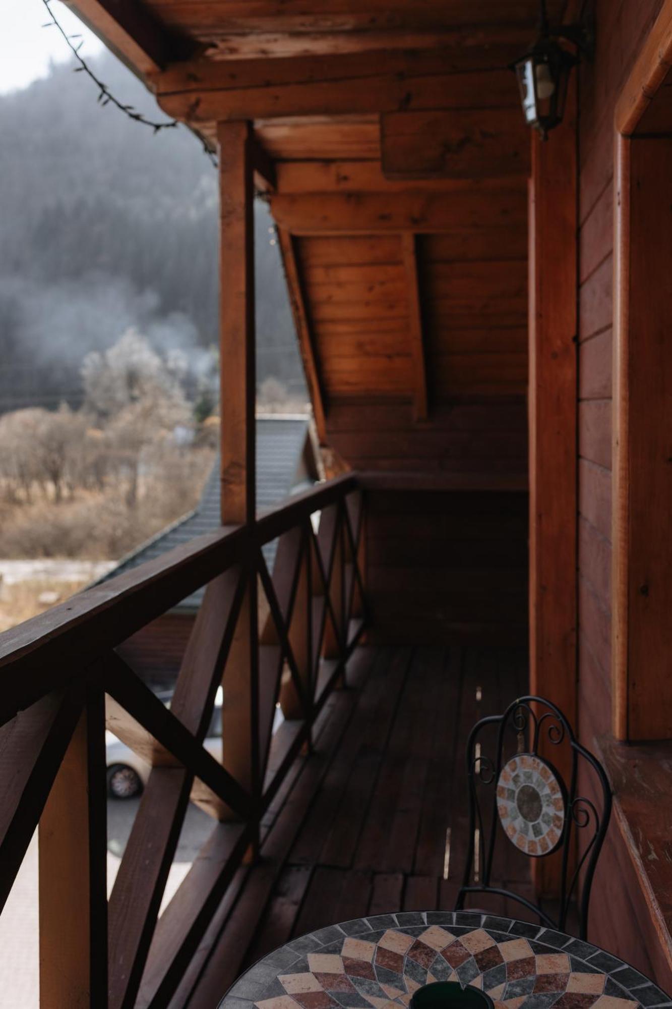 Lodge медова